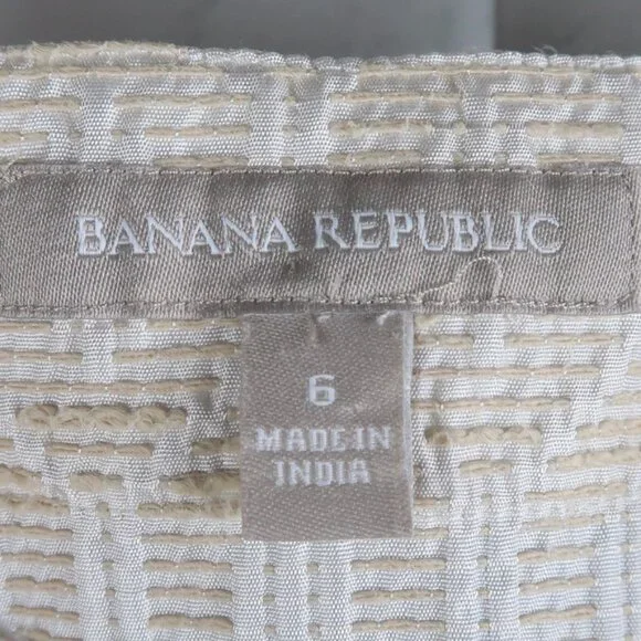 BANANA REPUBLIC TAN & WHITE DESIGN SLEEVELESS HIGH NECK TOP SIZE 6 - Picture 2 of 8